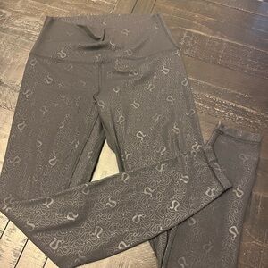 Lululemon legging, size 8